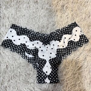 NWT 2011 Victoria’s Secret Sexy Little Things XS BlackWhite PolkaDot Lace Cheeky